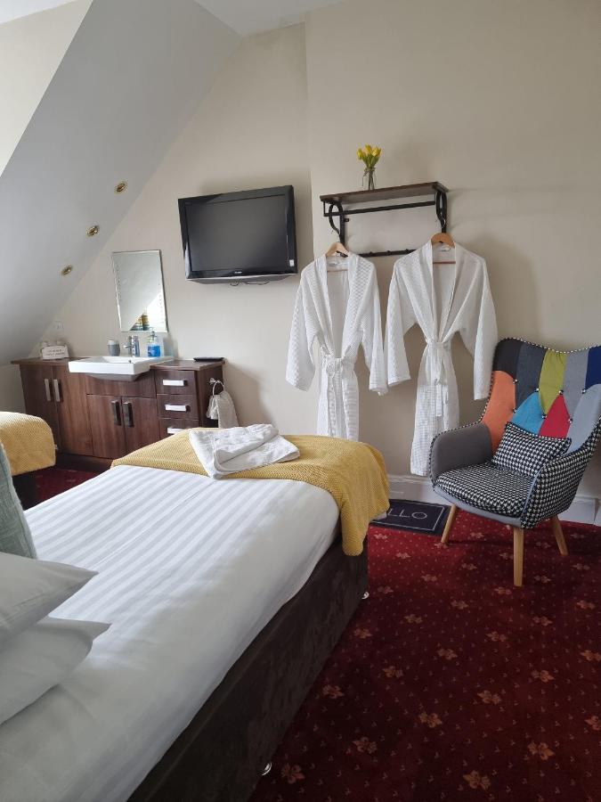 לארגס St Leonards Guest House מראה חיצוני תמונה