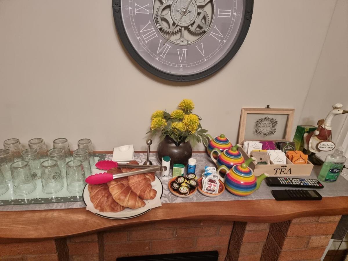 לארגס St Leonards Guest House מראה חיצוני תמונה