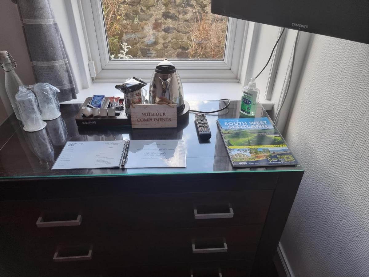 לארגס St Leonards Guest House מראה חיצוני תמונה
