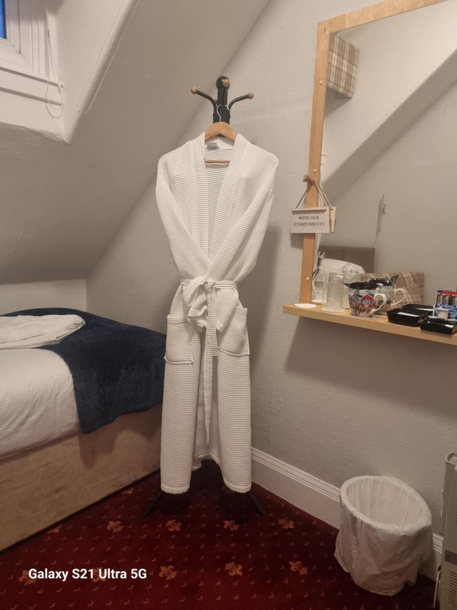 לארגס St Leonards Guest House מראה חיצוני תמונה