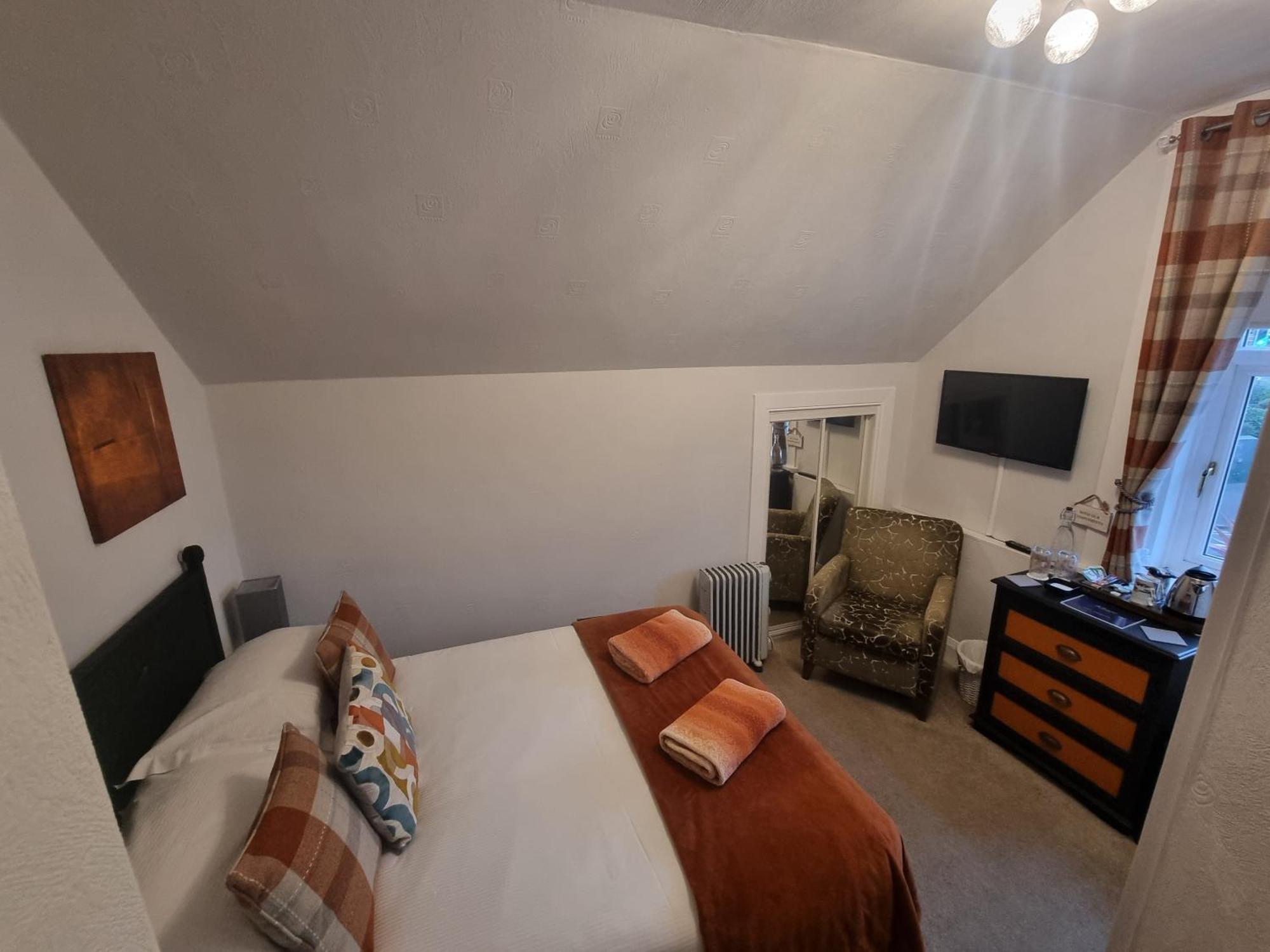 לארגס St Leonards Guest House מראה חיצוני תמונה