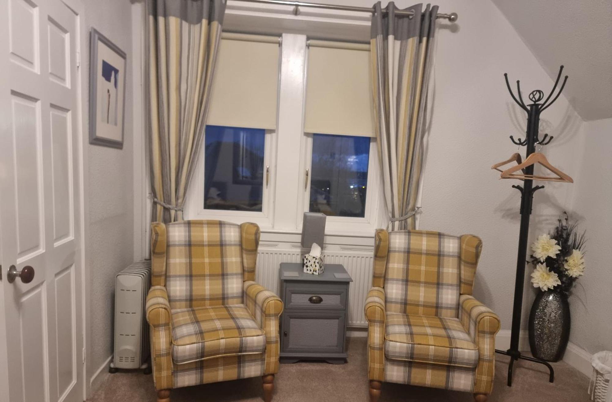 לארגס St Leonards Guest House מראה חיצוני תמונה